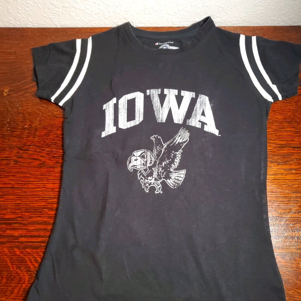 University of Iowa T-shirt in size small
